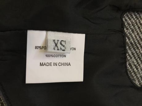 Pes, sviatocne oblecenie s motylikom xs,