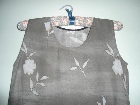 Dlhe dievcenske saty, 164