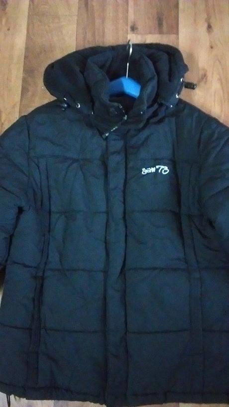 Damska zimna čierna bunda s kapucou m , sam73,m