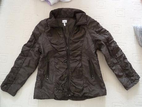 Tmavohnedá bunda, m