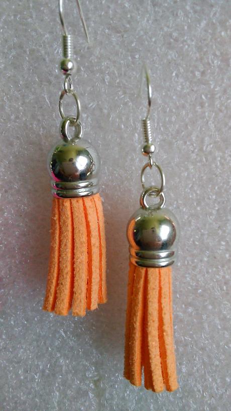 Strapcové náušnice,