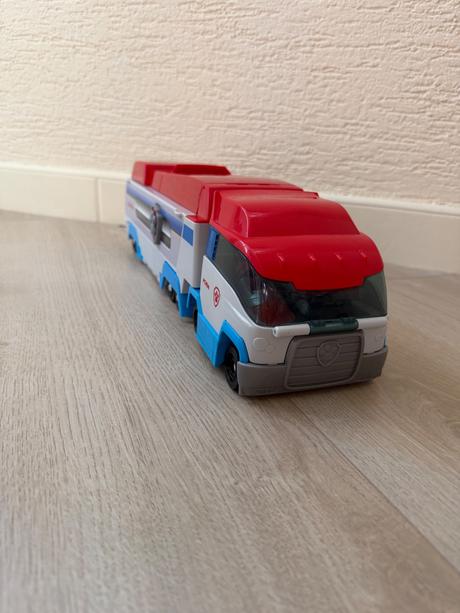 Labkova patrola - labkator + 7 kovovych vozidiel, 