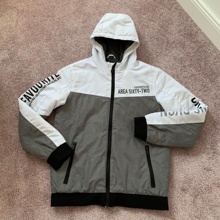 Prechodná bunda, chapter young,158