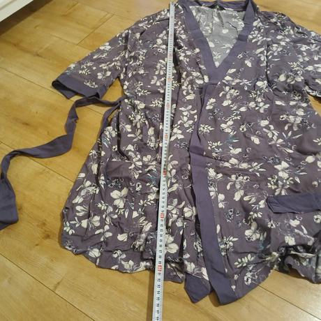 Fialový kvietkovaný župan, tchibo,46