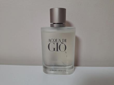 Parfém armani,
