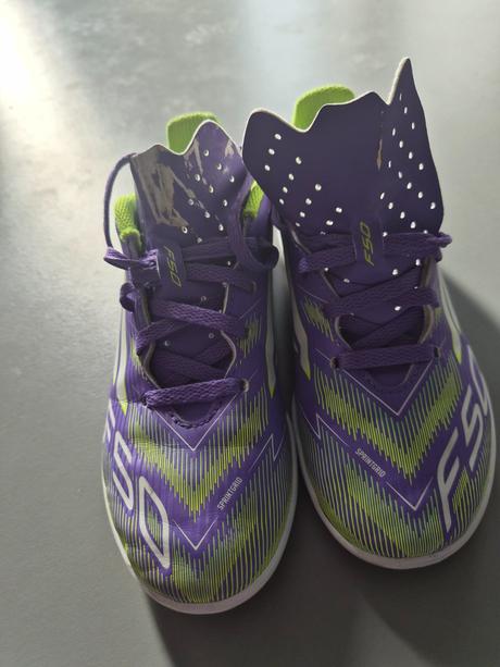 Halovky, adidas,33