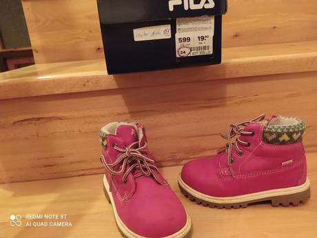 Poltopánky, fila,24