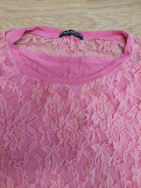 Ruzove predlzene tricko s cipkou, m