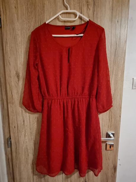 Minimalne nosene šaty, m