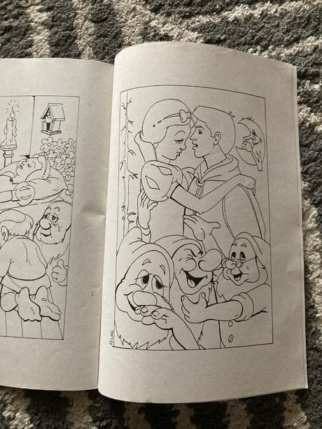 Snehulienka a kto spozná levíka, 