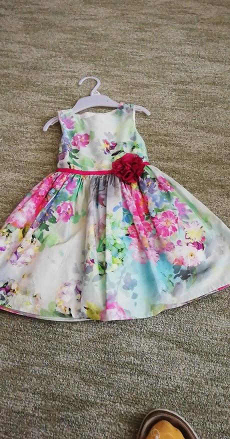 Slávnostné šaty k vianočnému stolu pre princeznú, 86