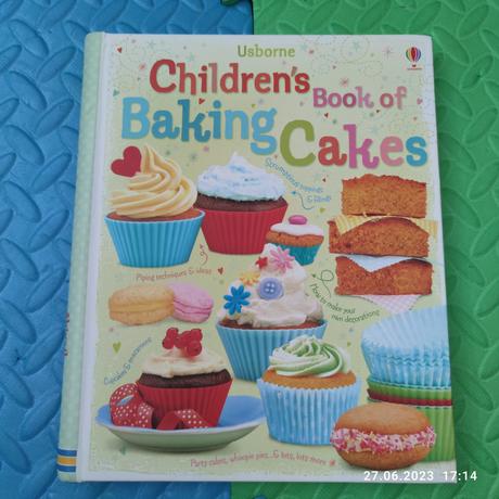 Children's book of baking cakes,