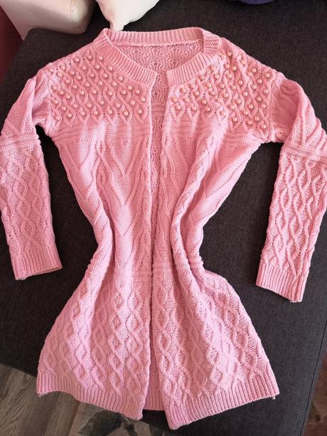 Elegantný kardigan s perlami, 