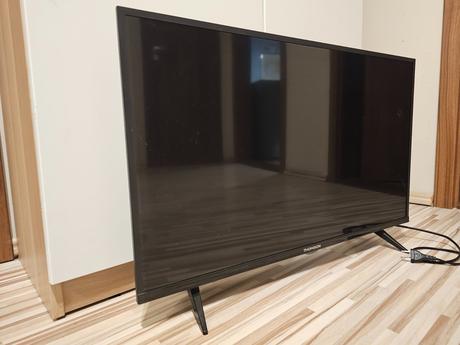 Predám konzolu ps4 a televízorom thomson 32hd5506, 