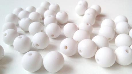 Korálka neonová biela 10 mm, 