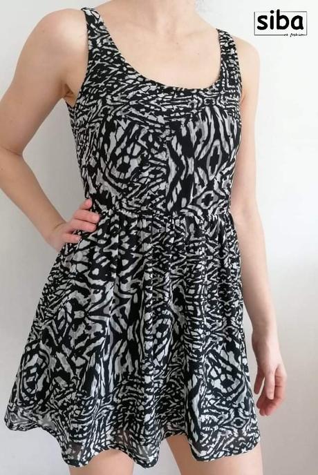 Vzorované mini šaty, xs