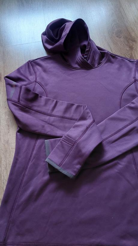 Fialova sportova mikina, 38