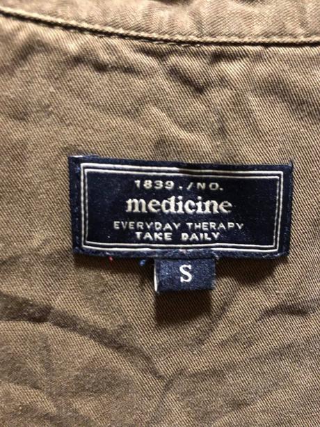 Medicine - damske saty s dl. rukavom, s