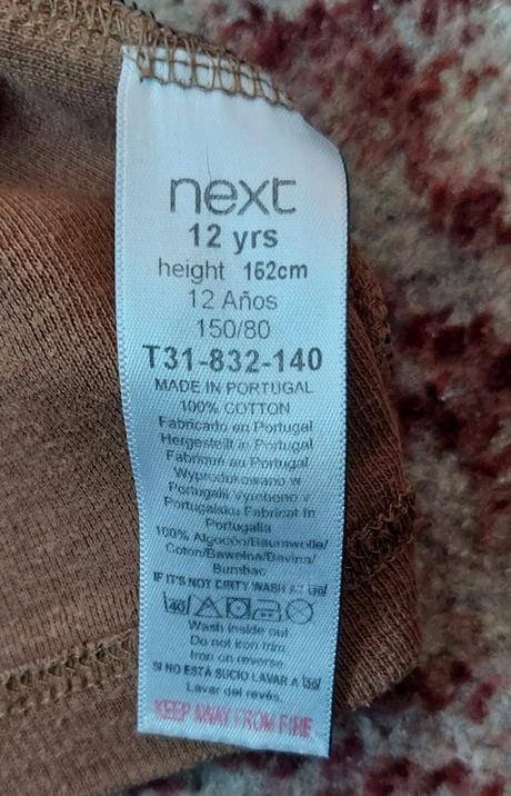 Tenký hnedý sveter, next,152