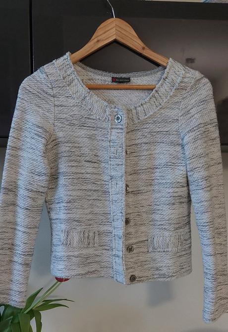 Sveter, street one,s