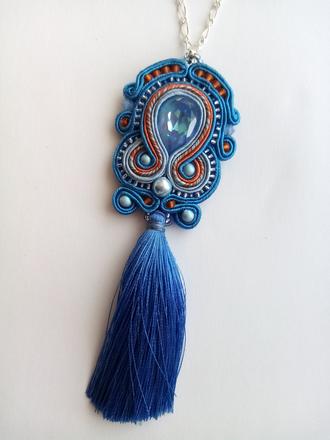 Sutaškový náhrdelník,