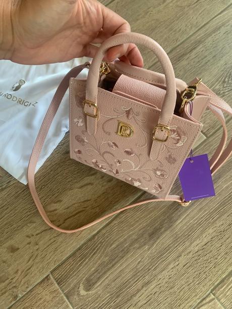 Dajana rodriguer karin ii contessa kabelka, dajana rodriguez