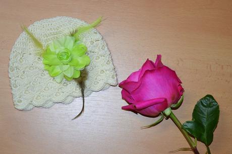 Háčkovaná čiapočka s kvetom, 50 - 158