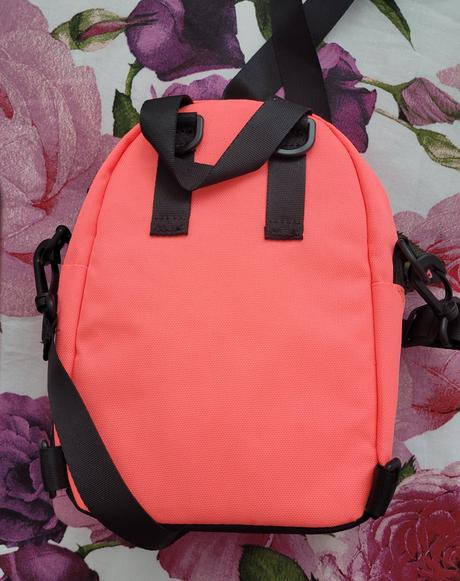 Taštička cez rameno fila, fila