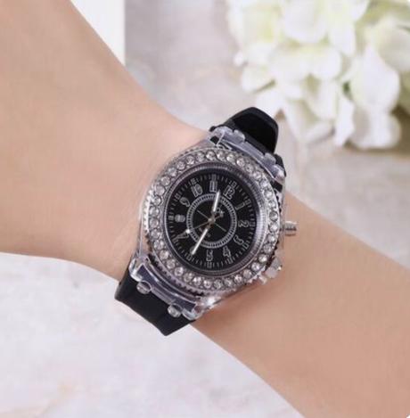 Dámske štýlové elegantné a športové hodinky 2 ks, quartz