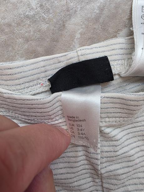 Bežové leginy so striebornou nitkou 104, 104