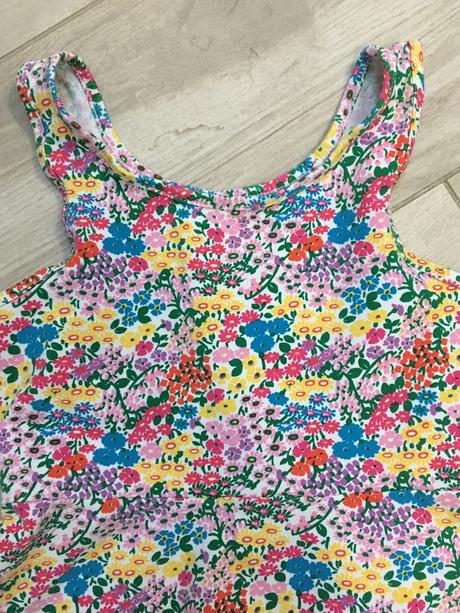 Krásne kvetinové šaty, next,122