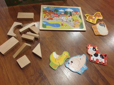 Montessori drevená krabica s hrami, 