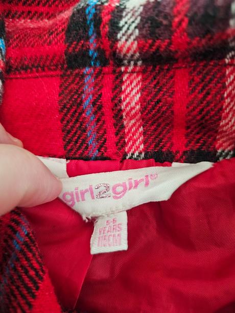 Červený kabátik 116, 116