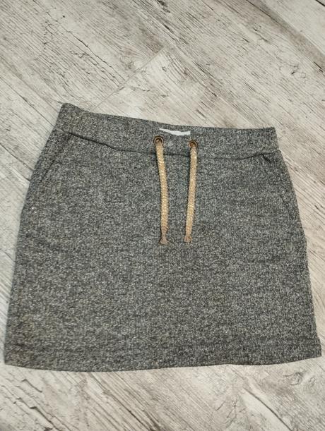 Sukna super vyuzitelna, name it,140