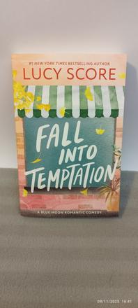 Lucy score - fall into temptation, 