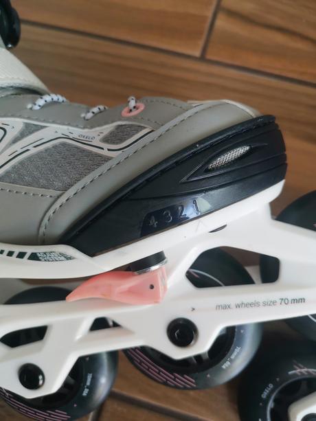 Cena spolu korčule 29-32 a chrániče 2xs, 30