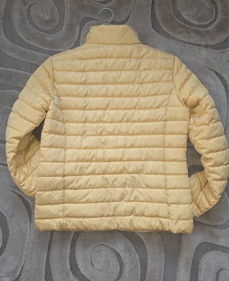 Krásna bunda guess, guess,s