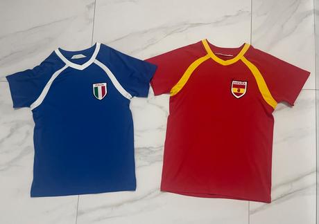 Cerveny a modry dres, h&m,134