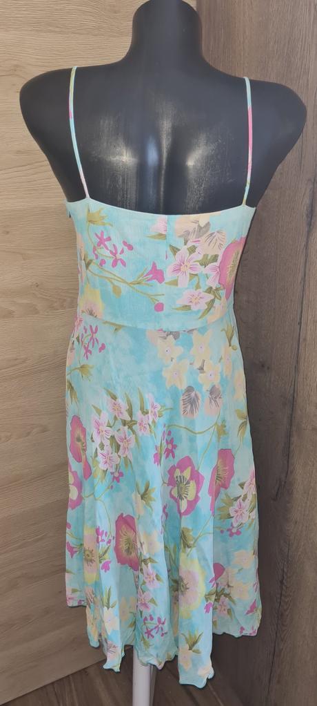 Bledulinko modré šaty, 40