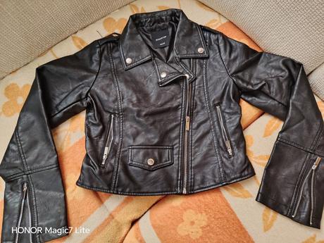 Koženka, reserved,146