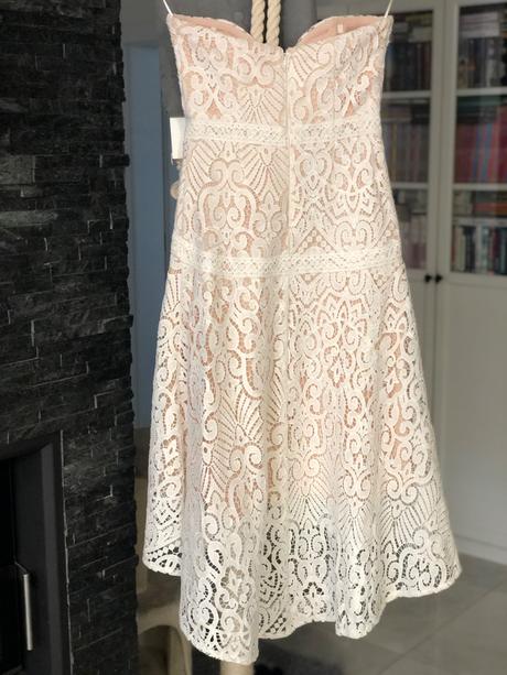 Krasne saty, lipsy london,36