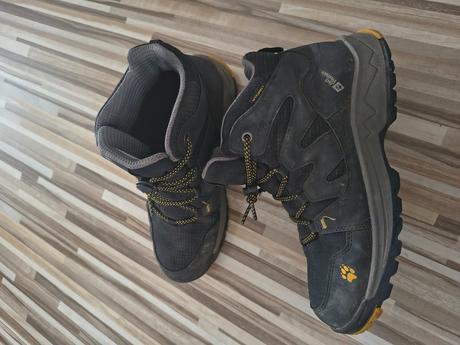 Topanky, jack wolfskin,38