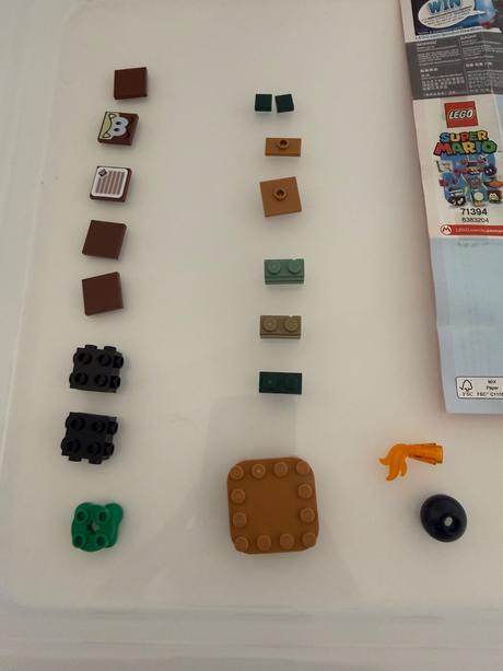 Super mario lego figúrka,