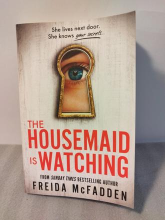 Freida mcfadden - the housemaid is watching nau24, 