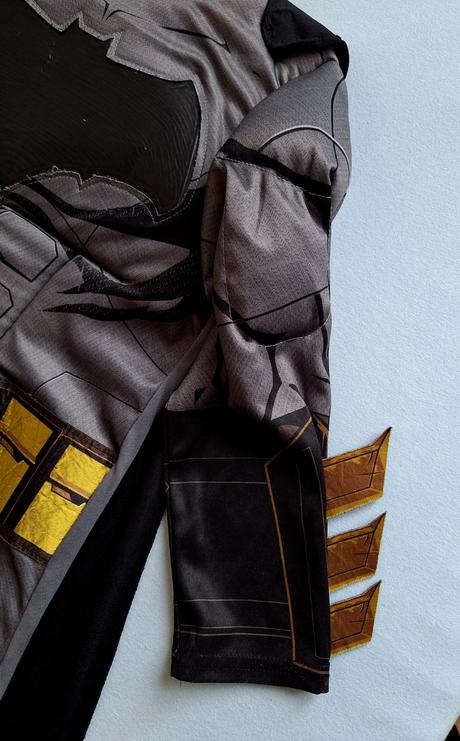 Batman justice league deluxe kostým v.110-116,