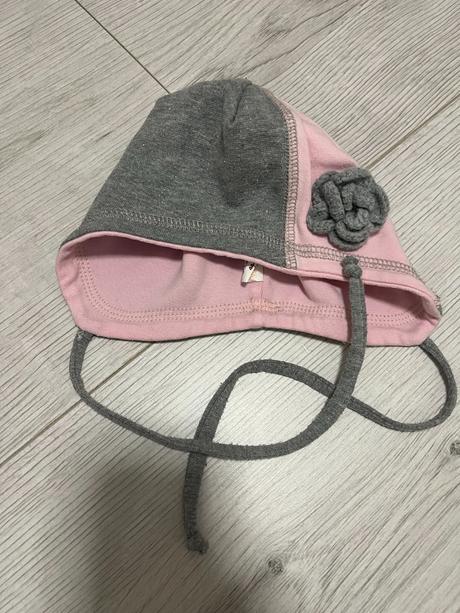 Ružovo-strieborná čiapka na uväzovanie, repal,46