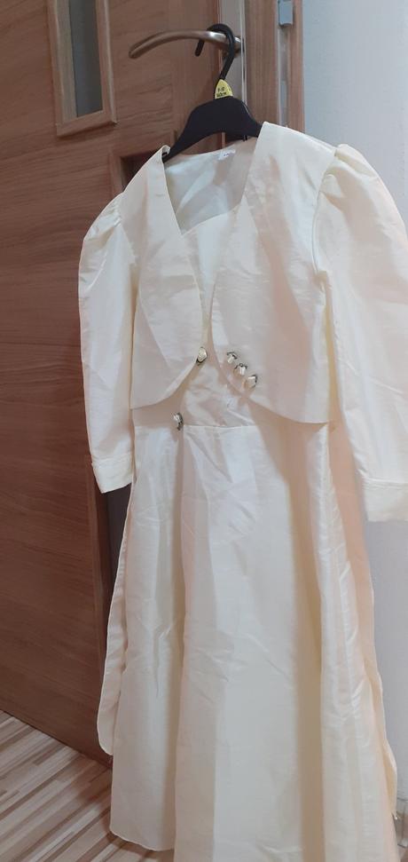 Príležitostné šaty, 140