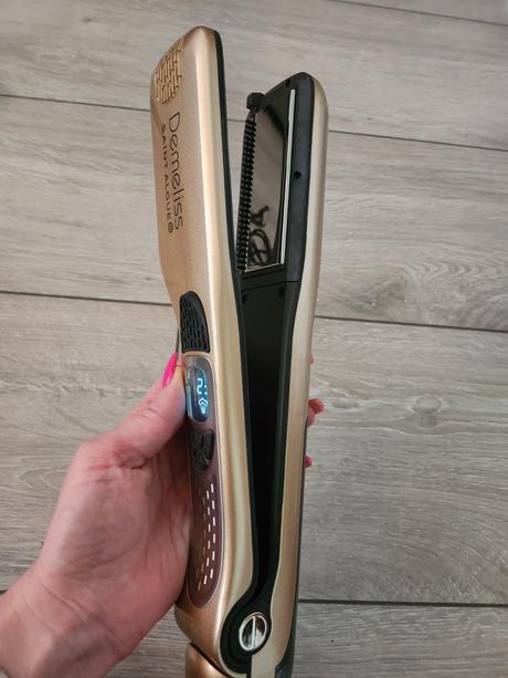 Profesionálna parná žehlička demeliss,