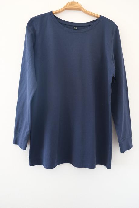 Tmavomodré tričko, 40