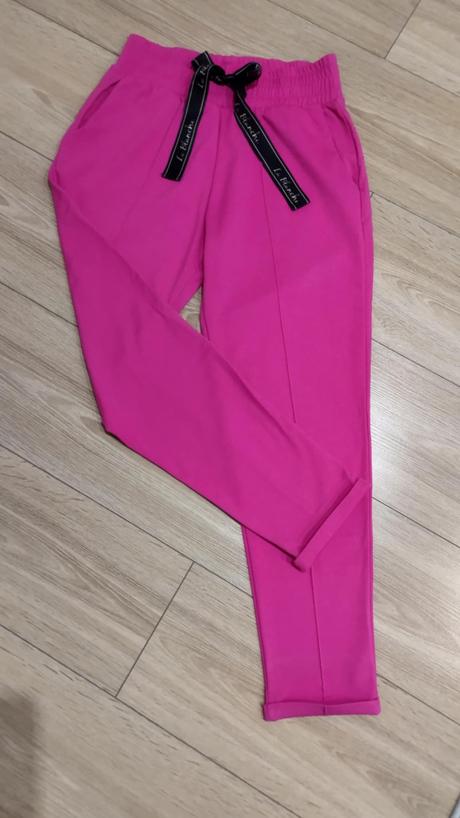 Dámske tepláky, 42